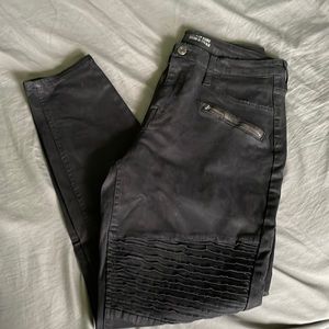 High waisted black Moto jegging’s size 10/30